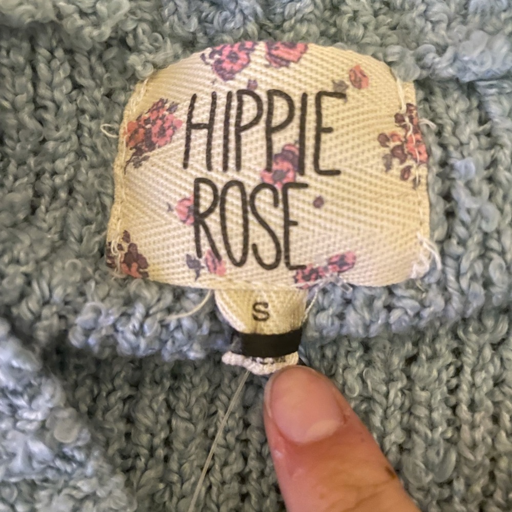 Hippe Rose Cropped Sweater